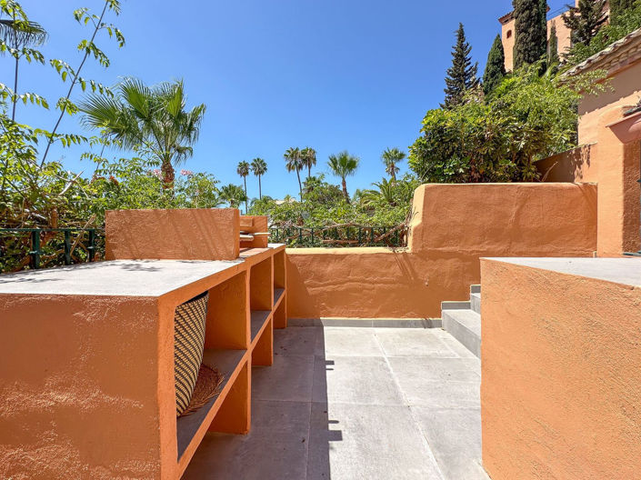 Image No.20-3 Bed Property for sale