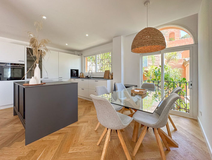 Image No.6-3 Bed Property for sale