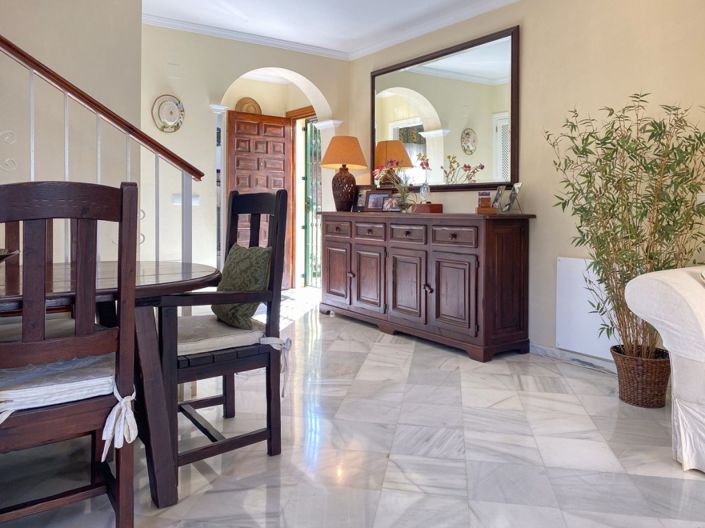 Image No.17-3 Bed Property for sale