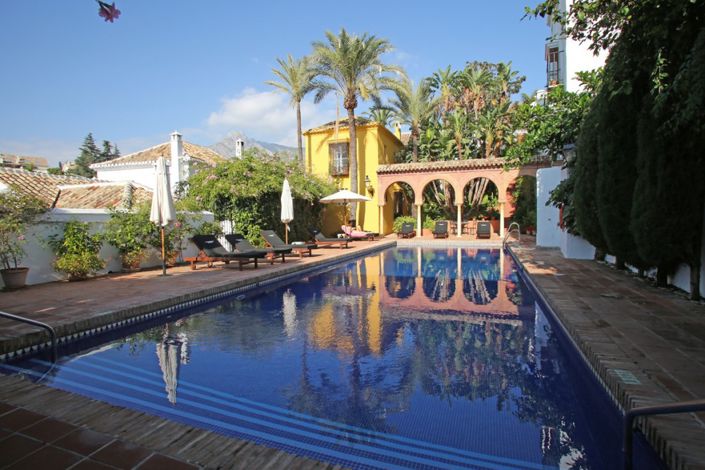 Image No.1-Maison de ville de 4 chambres à vendre à Marbella