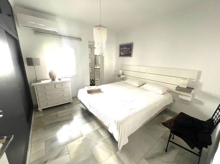 Image No.9-4 Bed Villa for sale