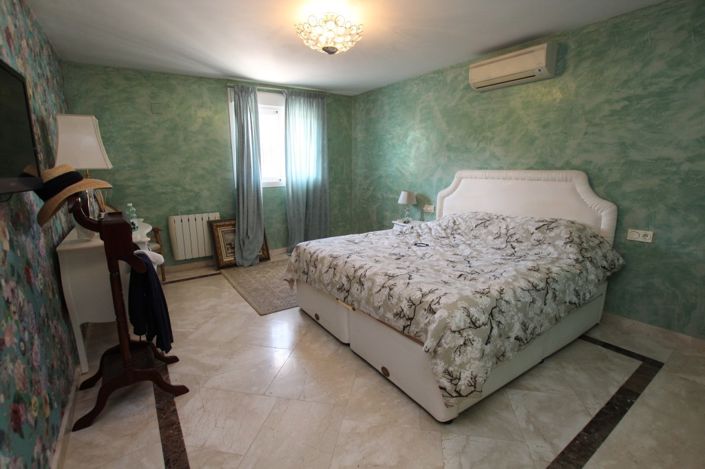 Image No.17-4 Bed Villa for sale