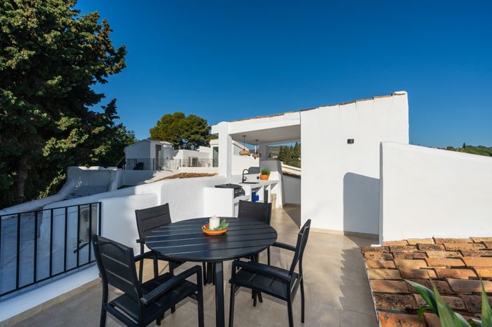 Image No.7-3 Bed Property for sale