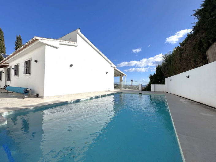 Image No.17-5 Bed Villa for sale