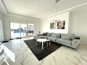 7 Bed Villa for sale