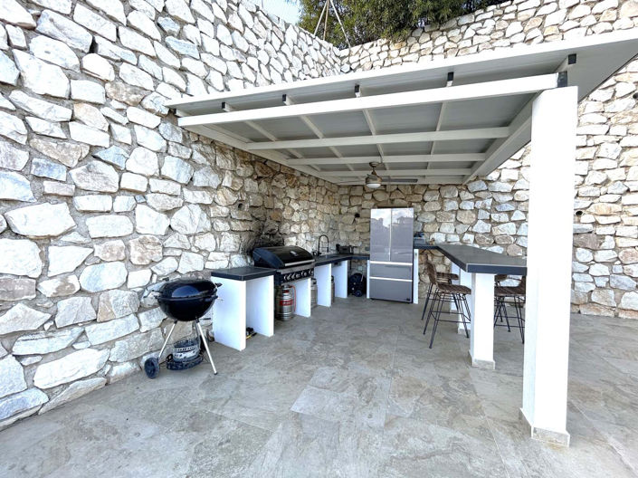 Image No.10-7 Bed Villa for sale