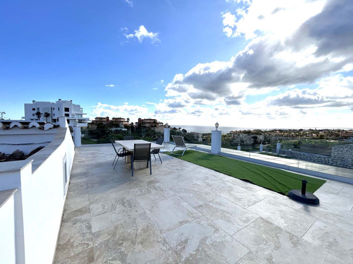 Image No.9-7 Bed Villa for sale