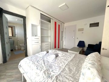 Living Room (2)