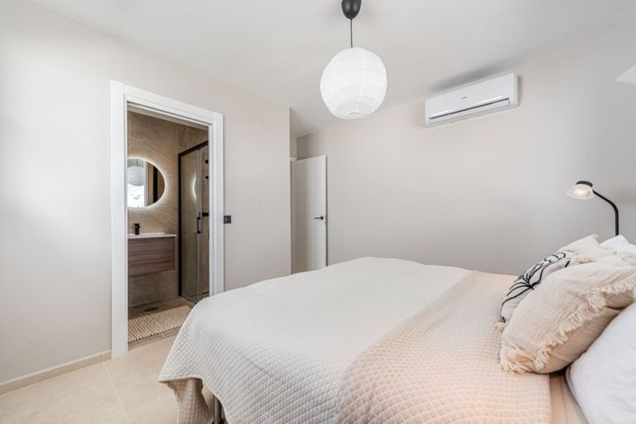 Image No.12-4 Bed Villa for sale