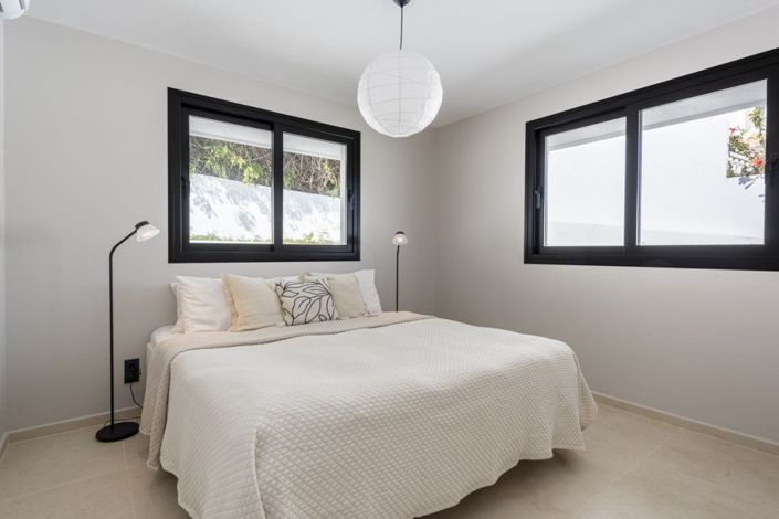 Image No.15-4 Bed Villa for sale