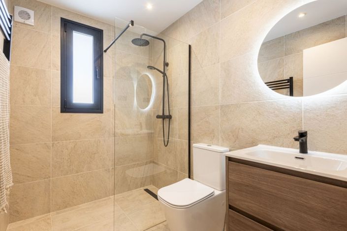 Image No.8-4 Bed Villa for sale