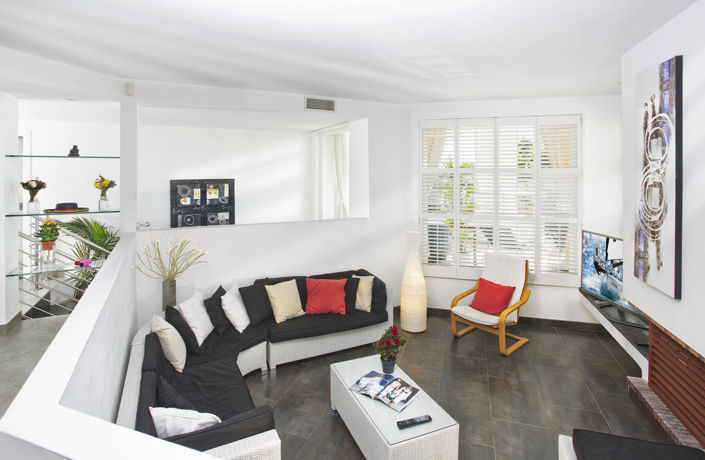 Image No.2-8 Bed Villa for sale