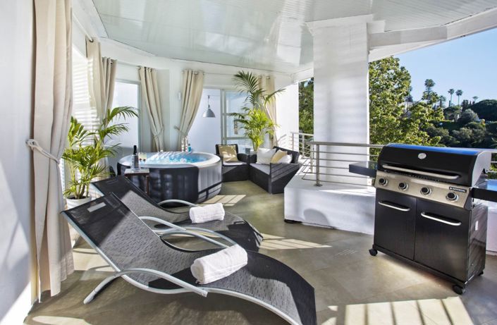 Image No.5-8 Bed Villa for sale