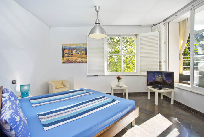 Image No.6-8 Bed Villa for sale