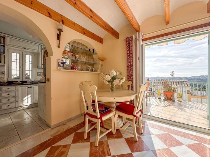 Image No.13-3 Bed Townhouse for sale