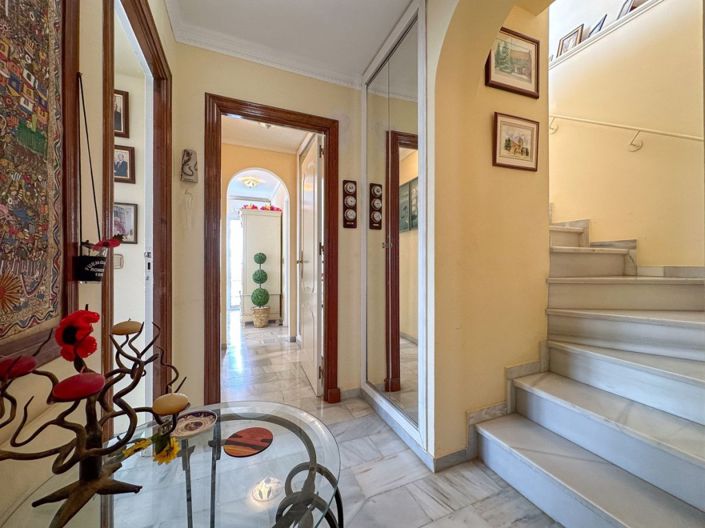 Image No.17-3 Bed Townhouse for sale