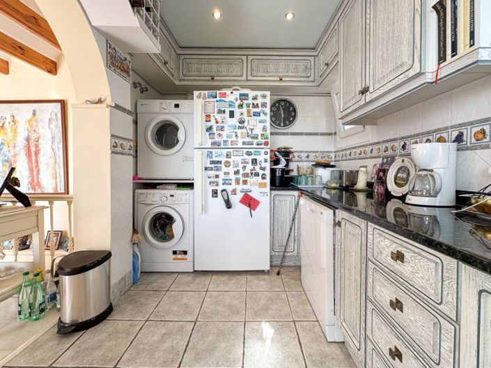 Image No.18-3 Bed Townhouse for sale