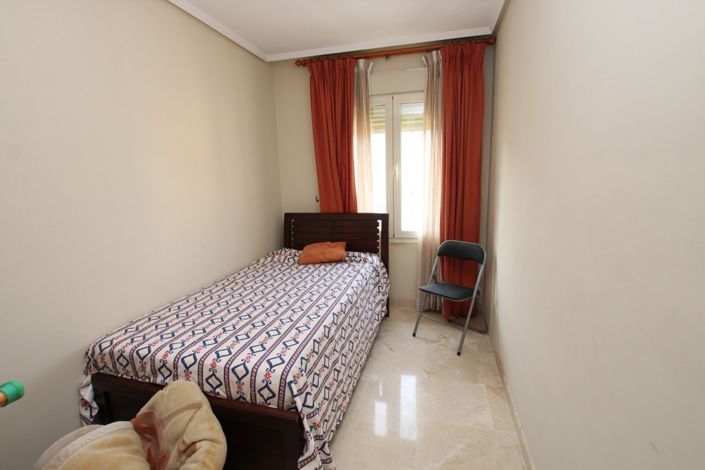 Image No.15-4 Bed Property for sale