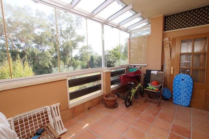 Image No.20-4 Bed Property for sale