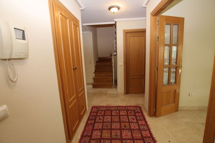 Image No.9-4 Bed Property for sale