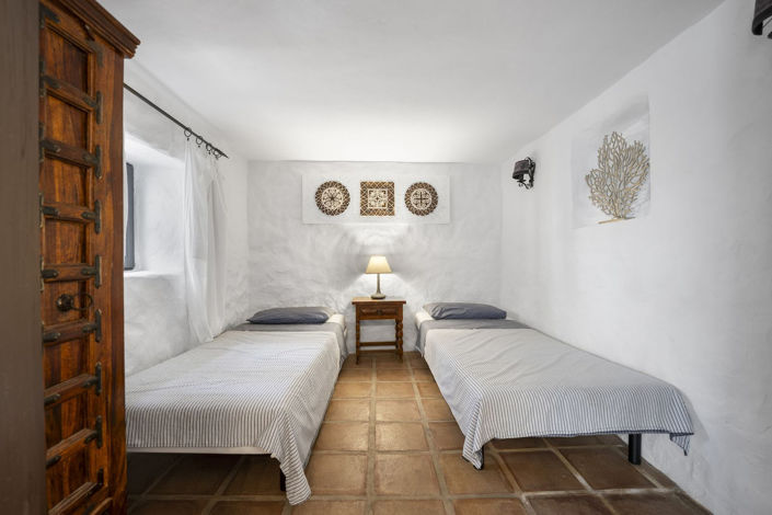 Image No.18-4 Bed Villa for sale