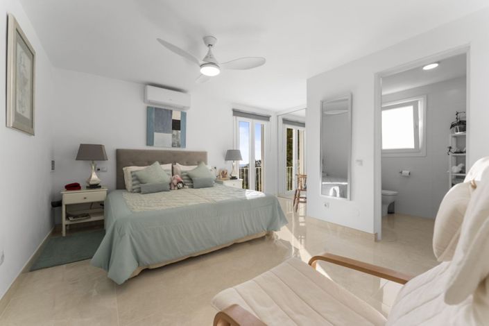 Image No.11-3 Bed Villa for sale