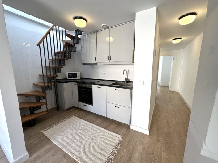 Image No.8-2 Bed Property for sale