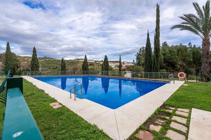 Image No.1-4 Bed Chalet for sale