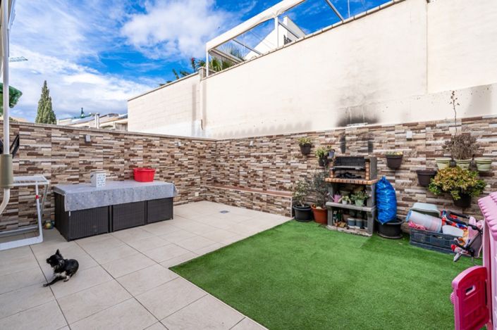 Image No.20-4 Bed Chalet for sale