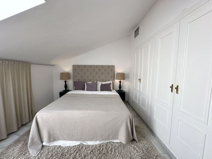 Image No.13-2 Bed Property for sale