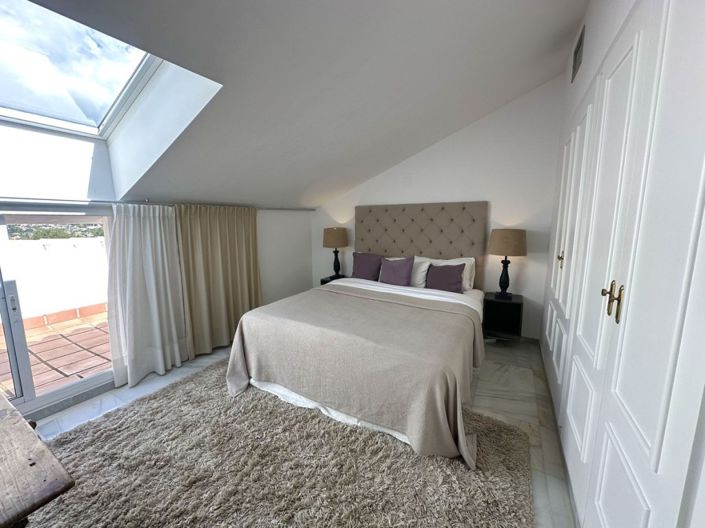 Image No.5-2 Bed Property for sale