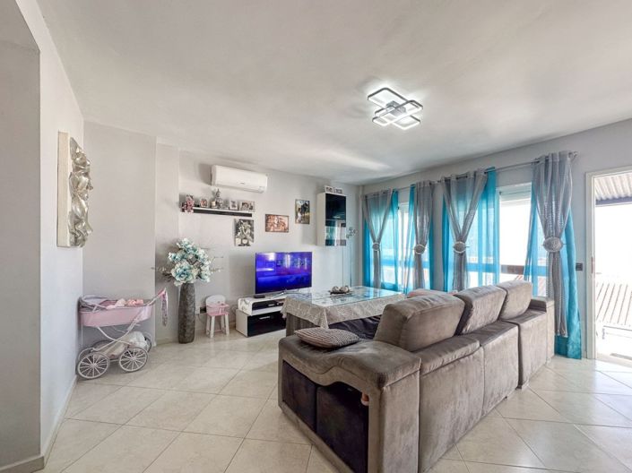 Image No.1-3 Bed Penthouse for sale