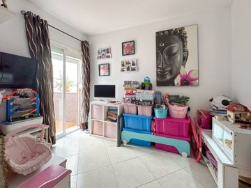 living area 2