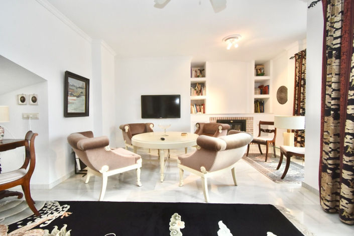 Image No.1-3 Bed Villa for sale