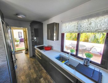 Kitchen (1)