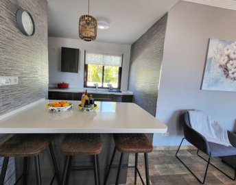 Kitchen Breakfast table