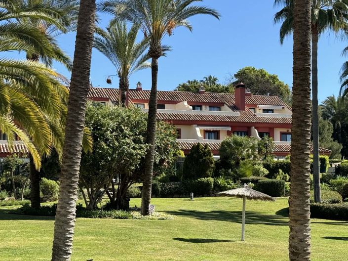 Image No.1-Maison de ville de 5 chambres à vendre à Marbella