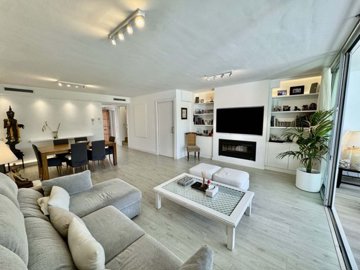 Living Room (3)