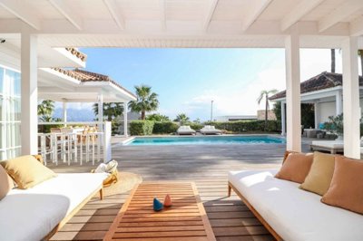 Pool area 8