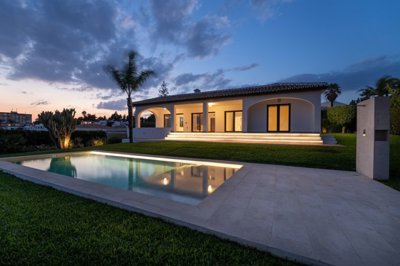 piscina sunset