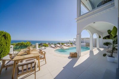 Outdoor - pool & terrace