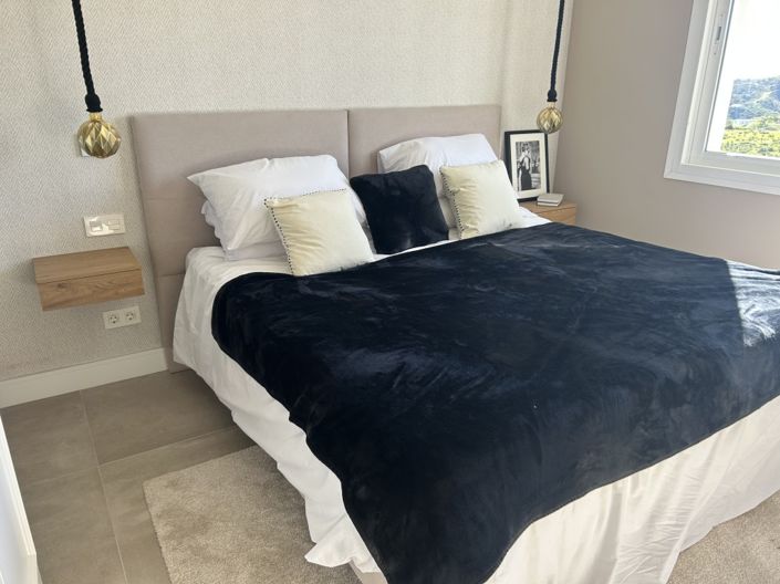 Image No.8-3 Bed Property for sale