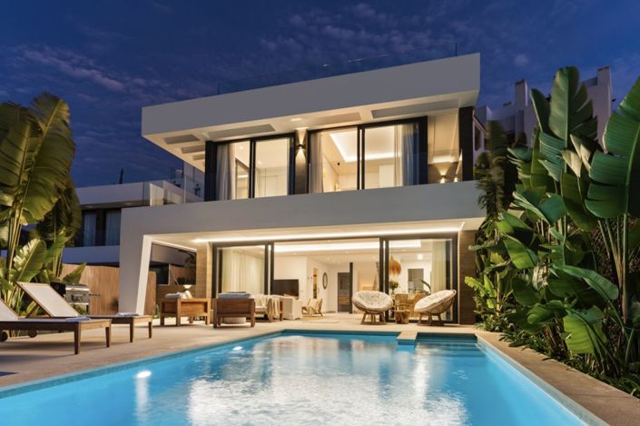 Image No.2-6 Bed Villa for sale