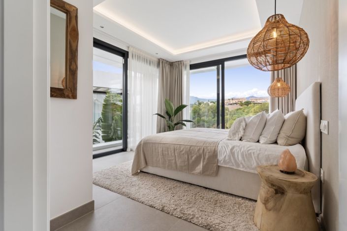 Image No.20-6 Bed Villa for sale