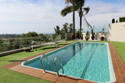 Pool area