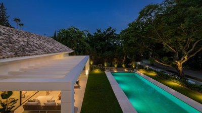 Pool area by nibht