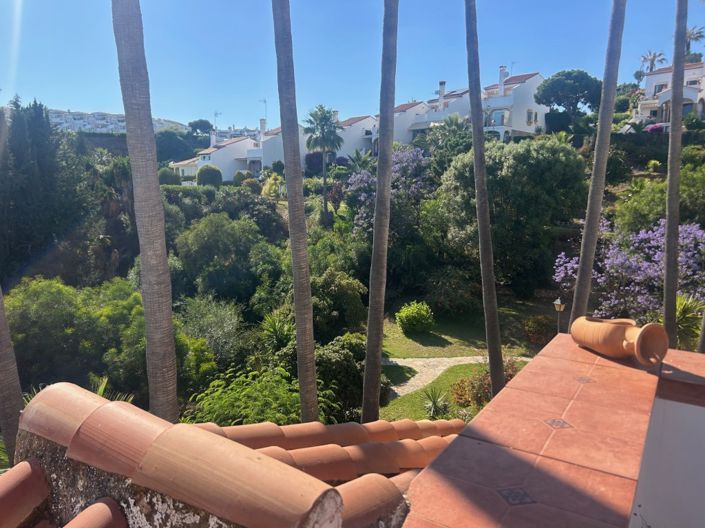 Image No.15-4 Bed Townhouse for sale