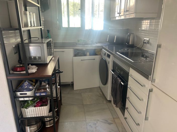 Image No.8-4 Bed Townhouse for sale