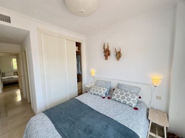 bedroom (2)