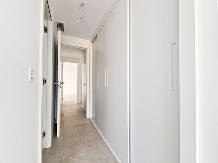 Image No.7-2 Bed Property for sale